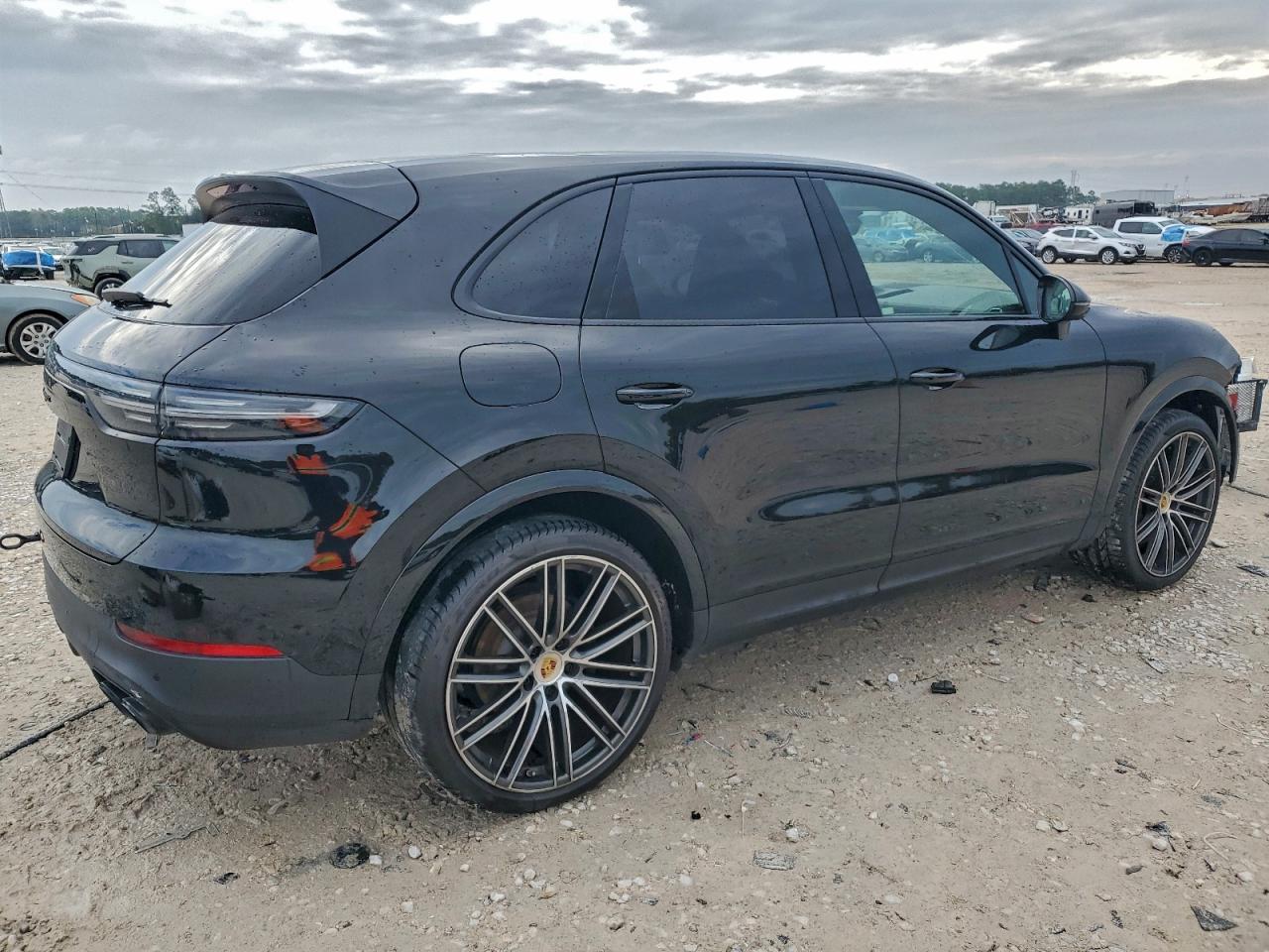 Porsche Cayenne Ba Base Image 14