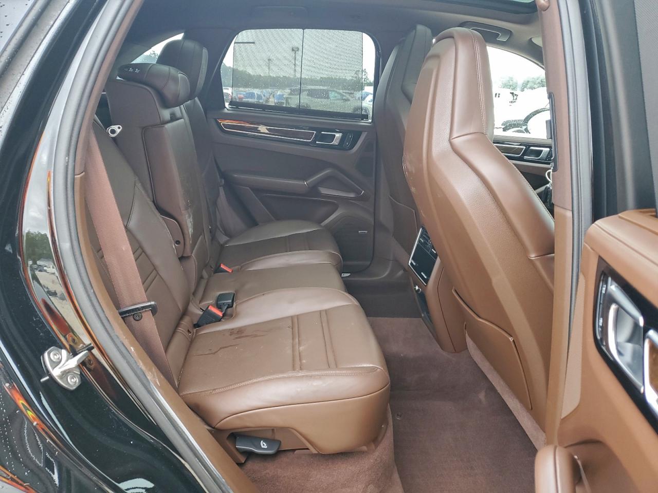 Porsche Cayenne Ba Base Image 8