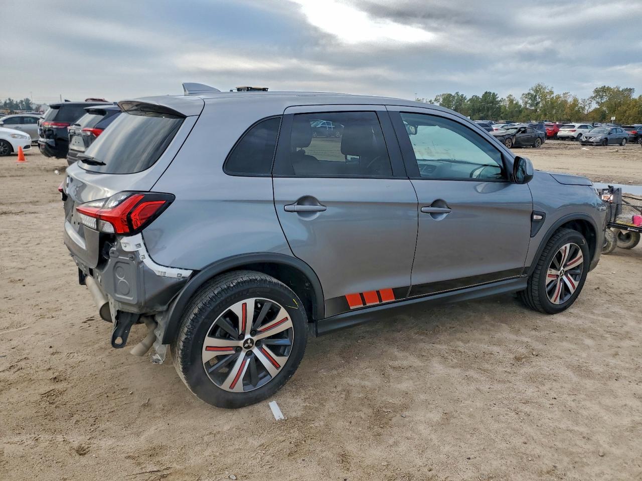 Mitsubishi Outlander Es Image 4