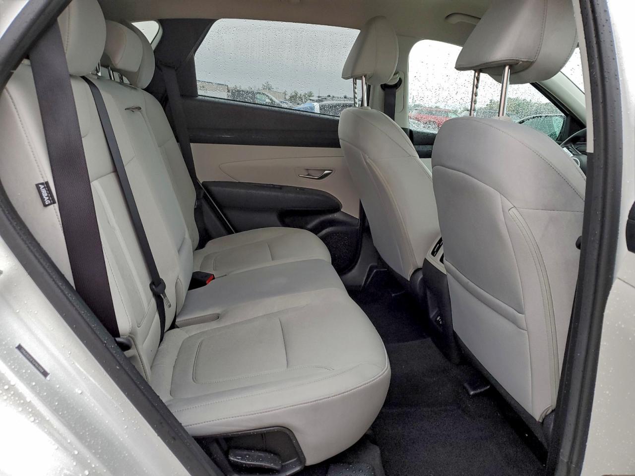 Hyundai TUCSON Sel Image 2