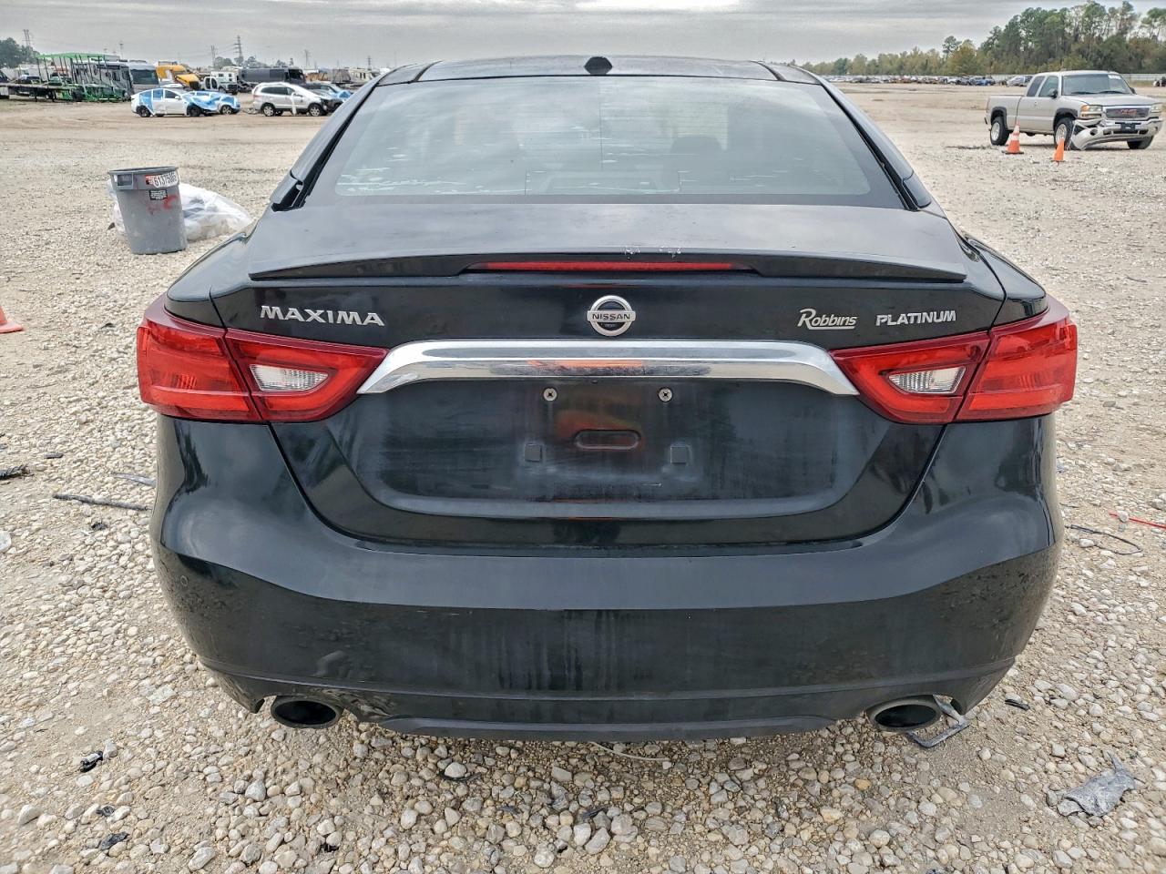 Nissan Maxima 3.5s Image 3
