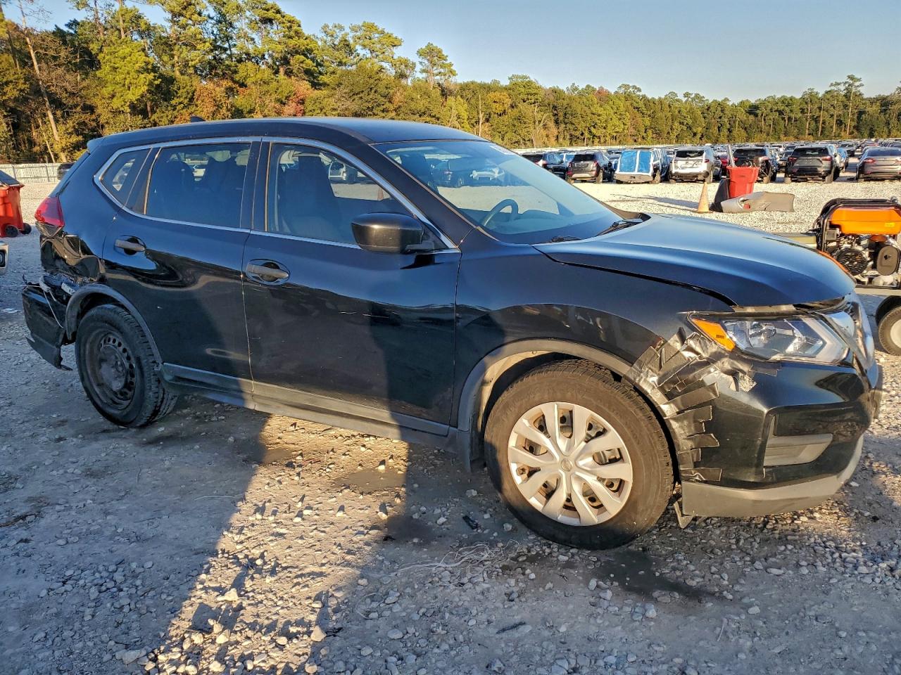 Nissan Rogue S Image 4