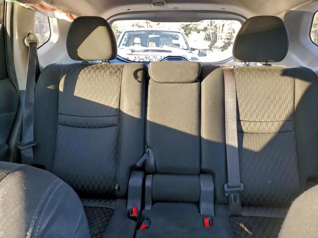 Nissan Rogue S Image 12