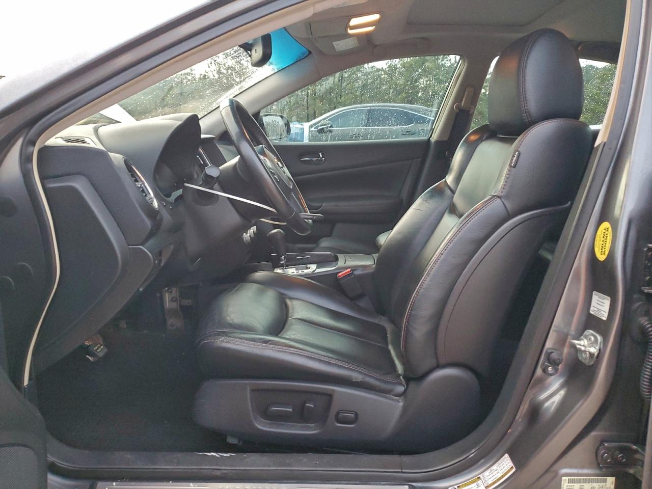 Nissan Maxima S Image 5