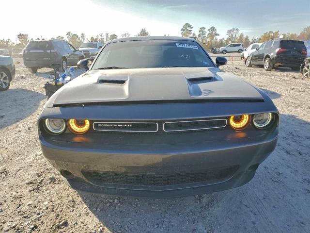 Dodge Challenger Sxt Image 6