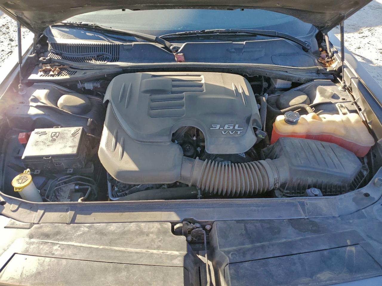 Dodge Challenger Sxt Image 10