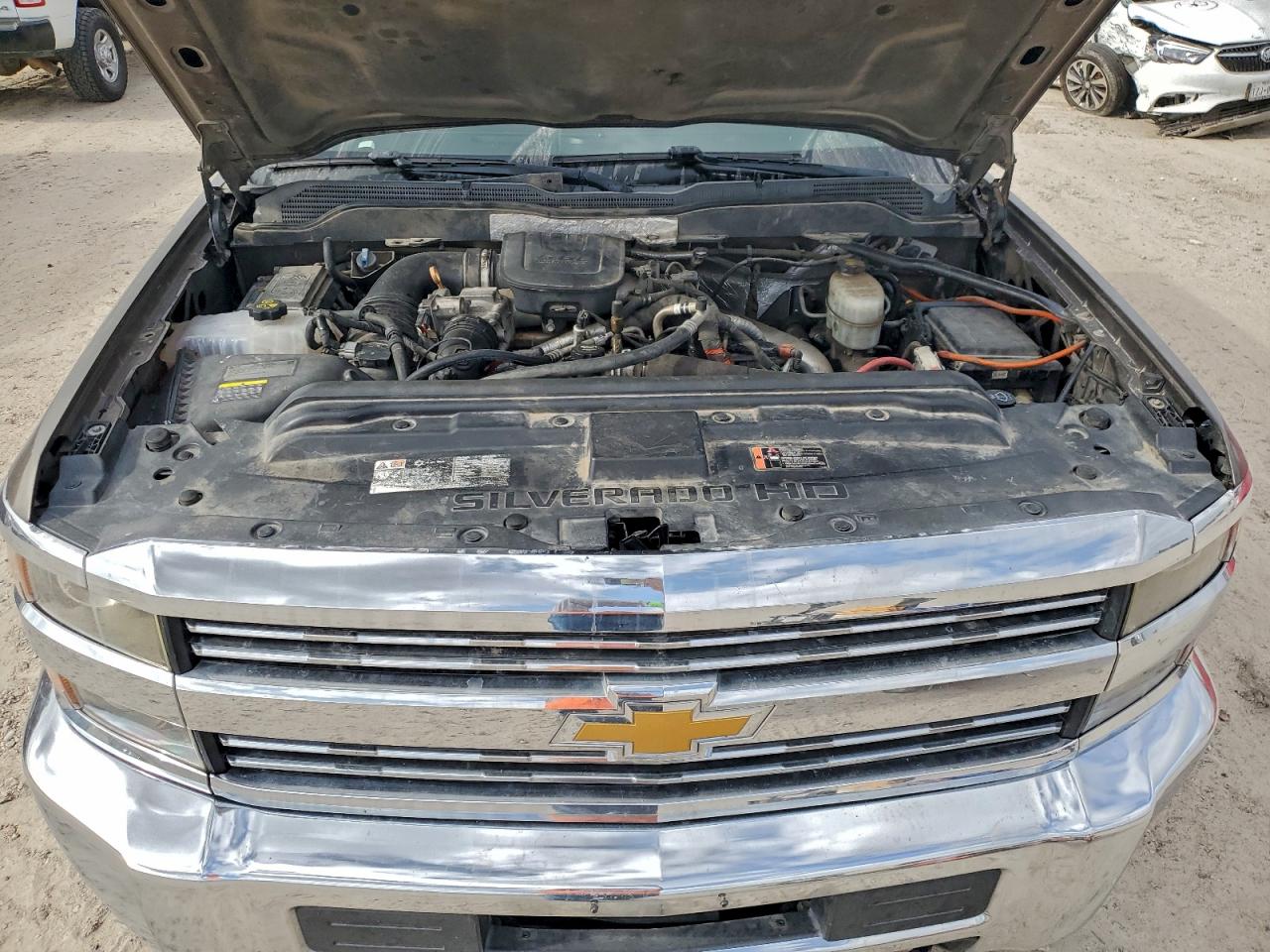 Chevrolet Silverado K2500 Heavy Duty Ltz Image 13