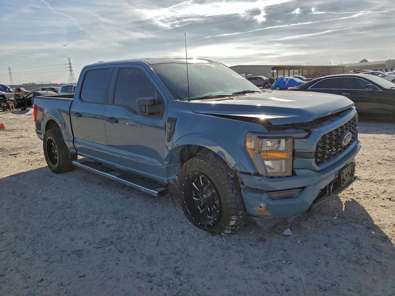 Ford F-150 Supercrew Image 4
