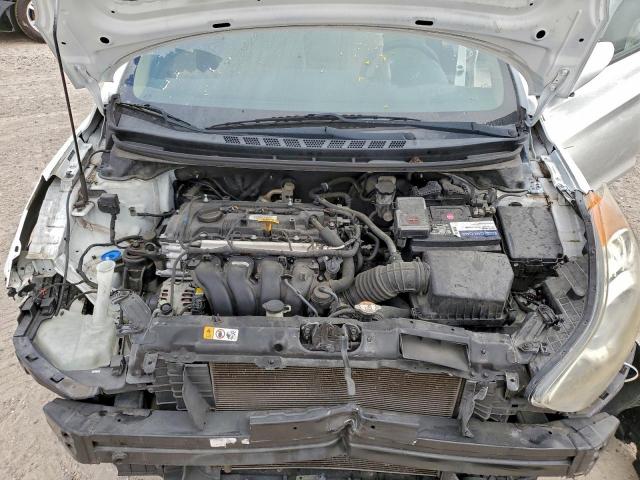 Hyundai ELANTRA Gls Image 8