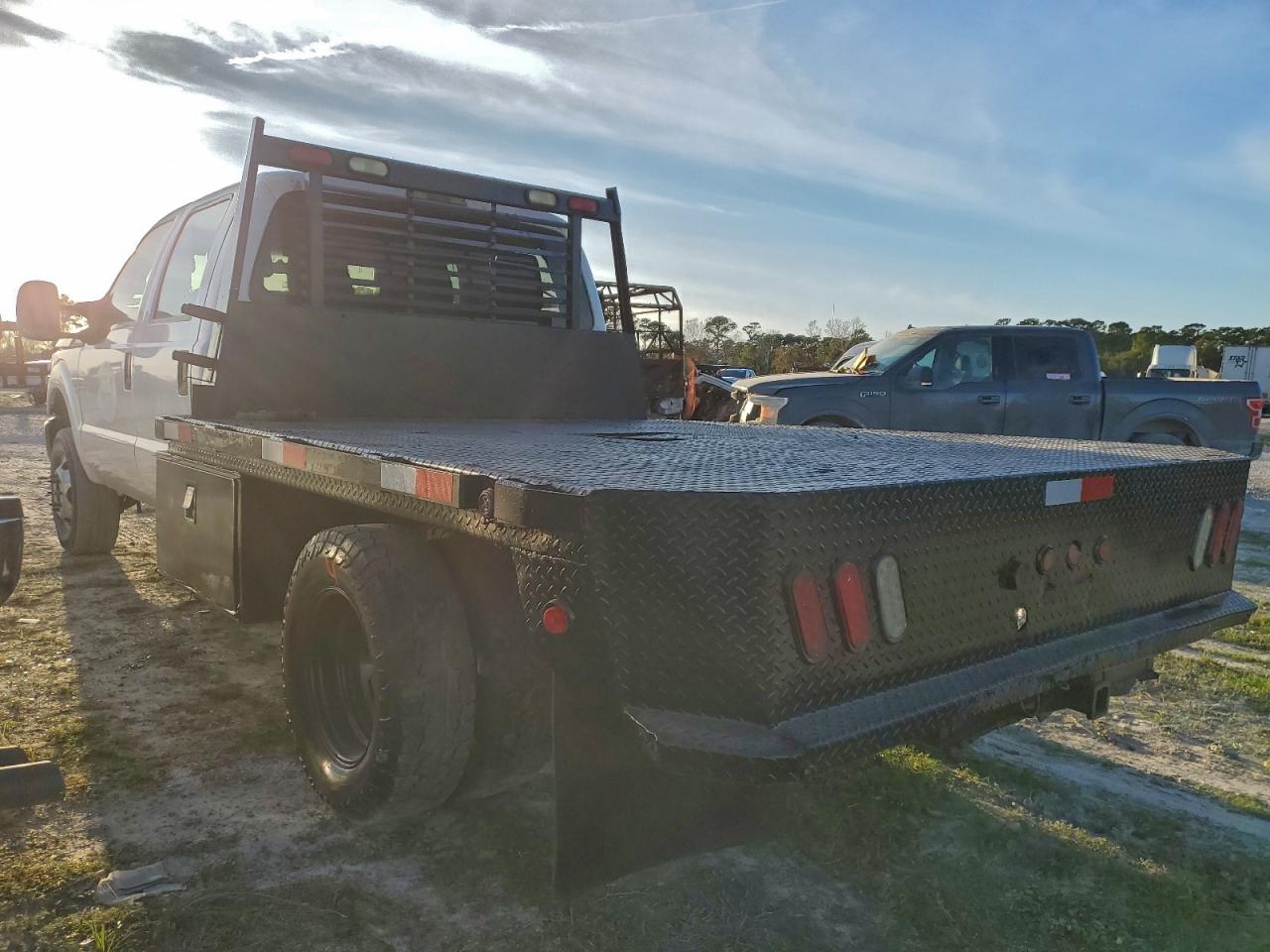 Ford F-350 Super Duty Image 4