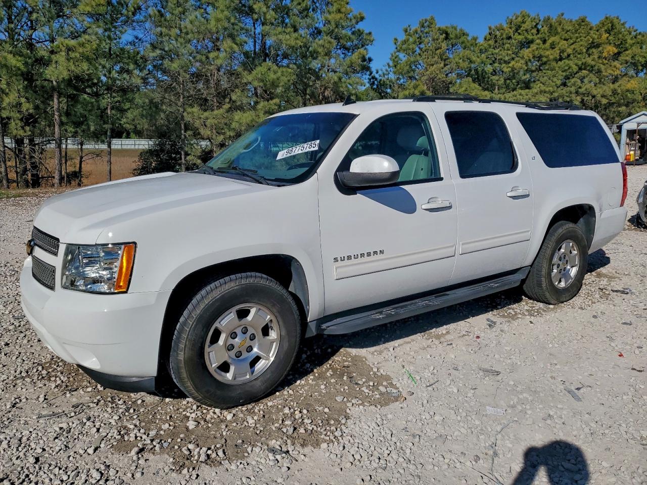 Chevrolet Suburban C1500 Lt Image 1
