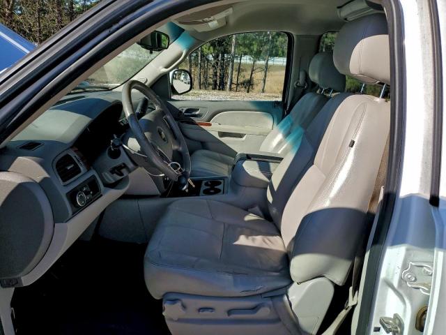 Chevrolet Suburban C1500 Lt Image 11