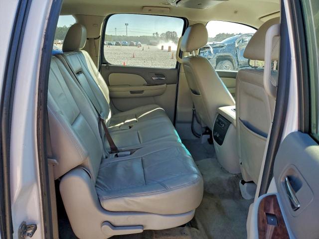 Chevrolet Suburban C1500 Lt Image 7