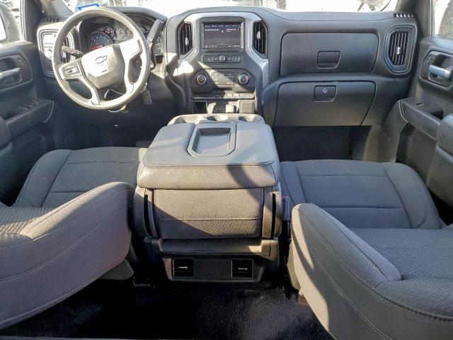 Chevrolet Silverado C1500 Custom Image 13