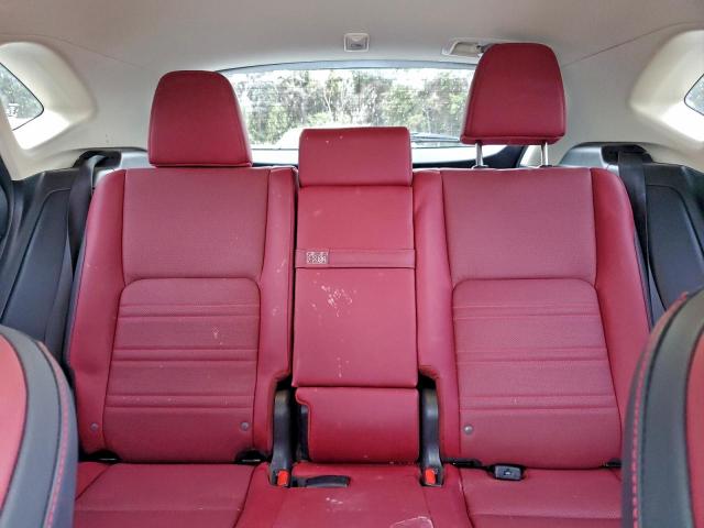 Lexus NX 300 Image 13