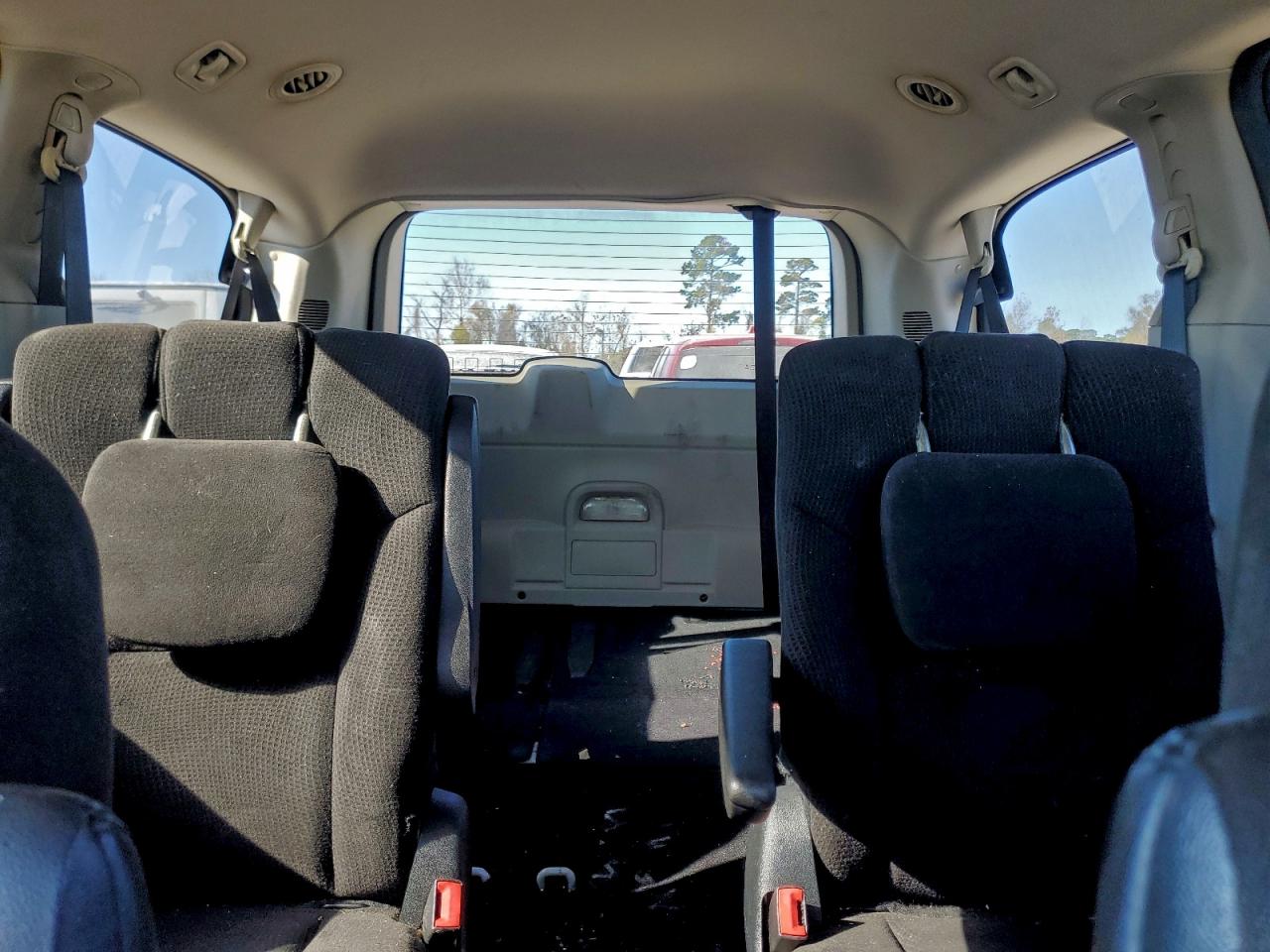 Dodge Caravan Se Image 7