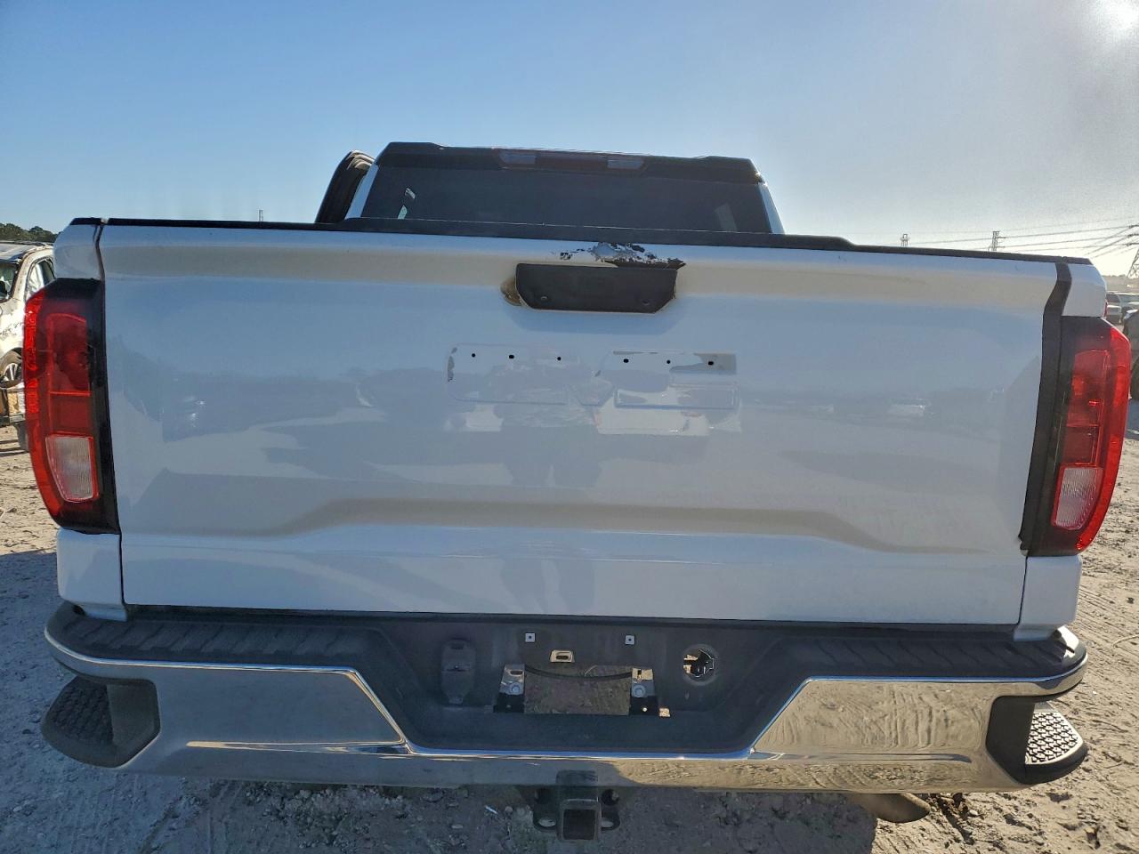 GMC Sierra C1500 Image 12