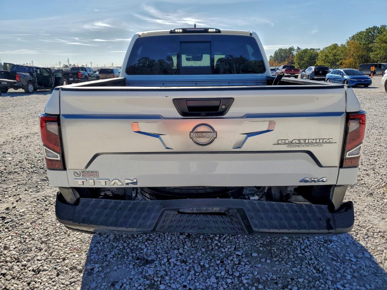 Nissan Titan Pro-4x Image 10