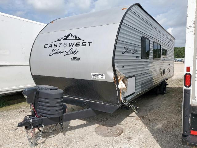 Silv Travel Tra Image 2