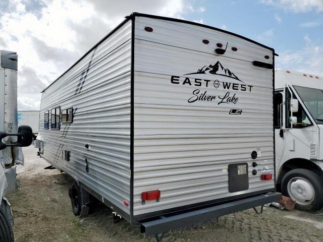 Silv Travel Tra Image 6