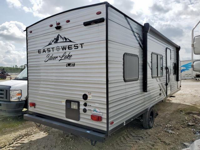 Silv Travel Tra Image 3