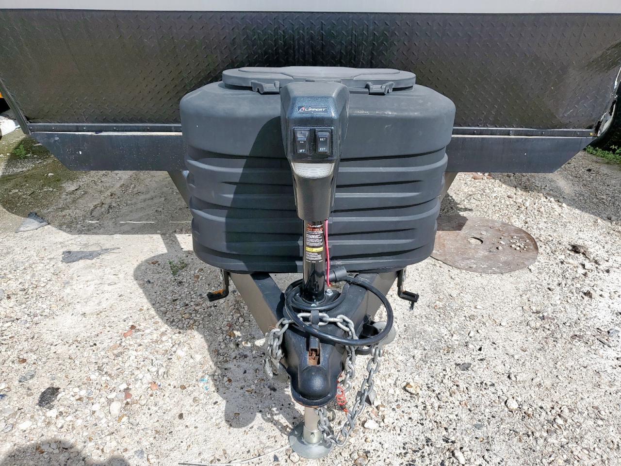 Silv Travel Tra Image 4