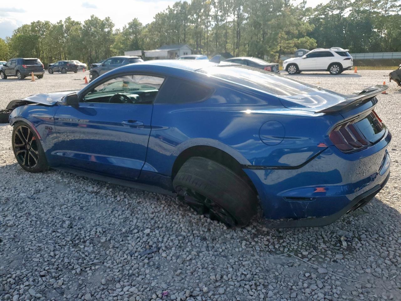 Ford Mustang Gt Image 3