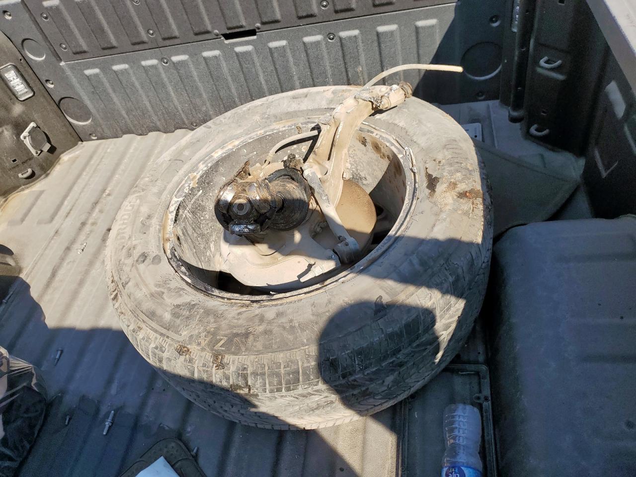 Chevrolet Silverado K1500 Custom Image 10