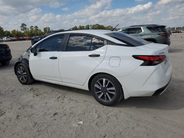 Nissan Versa S Image 7