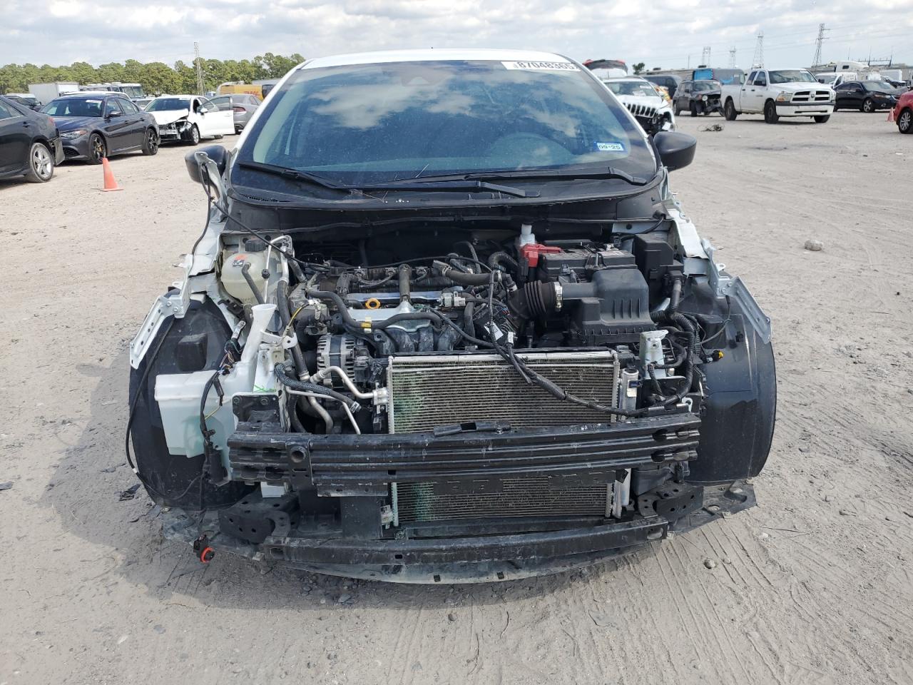 Nissan Versa S Image 11