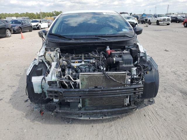 Nissan Versa S Image 11