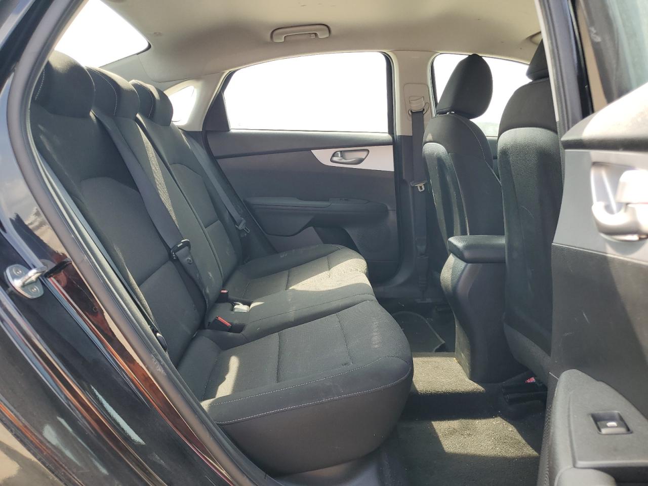 Kia Forte Lx Image 9