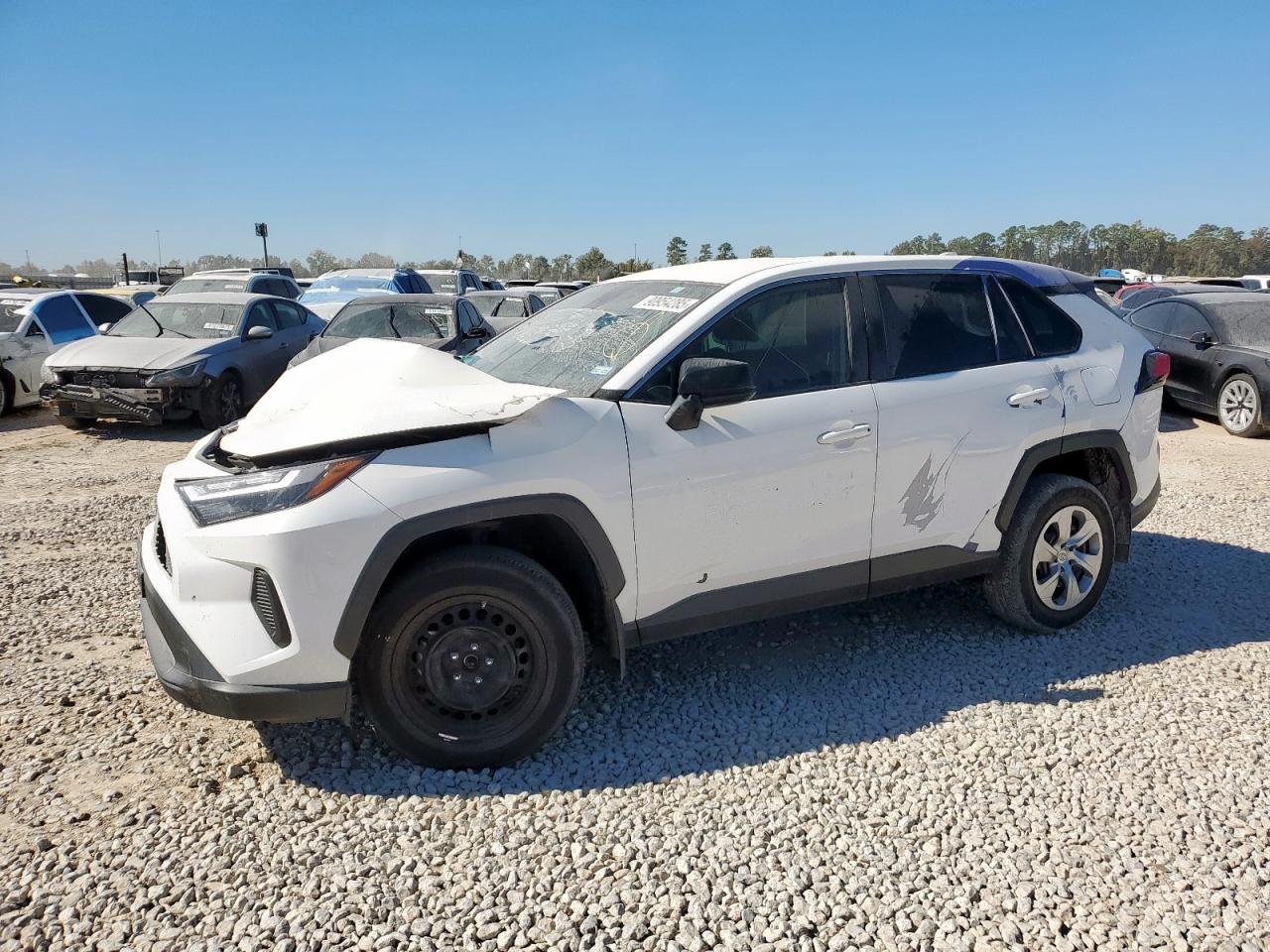 Toyota RAV4 Le Image 1