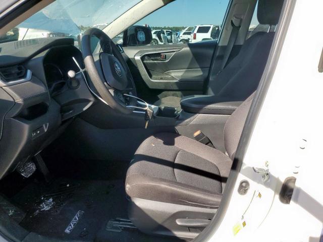 Toyota RAV4 Le Image 11