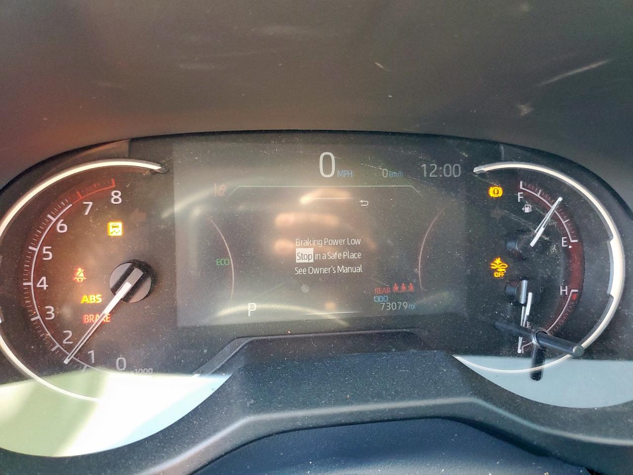 Toyota RAV4 Le Image 5