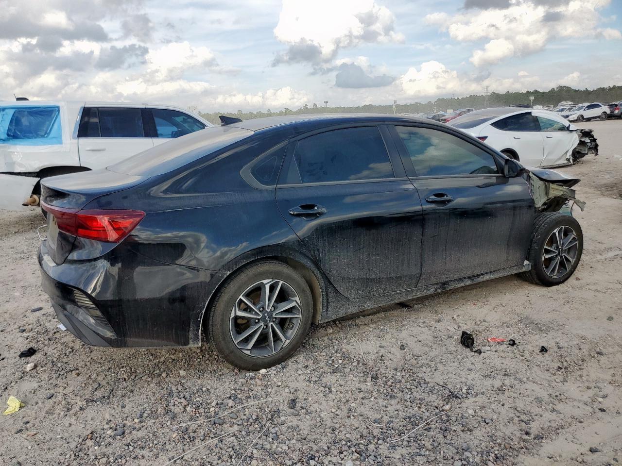 Kia Forte Fe Image 8