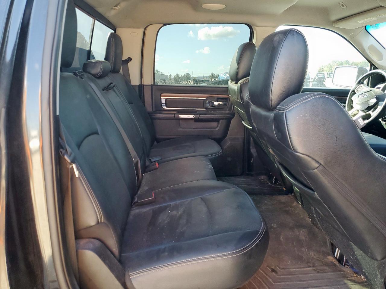 Ram 1500 Laramie Image 7