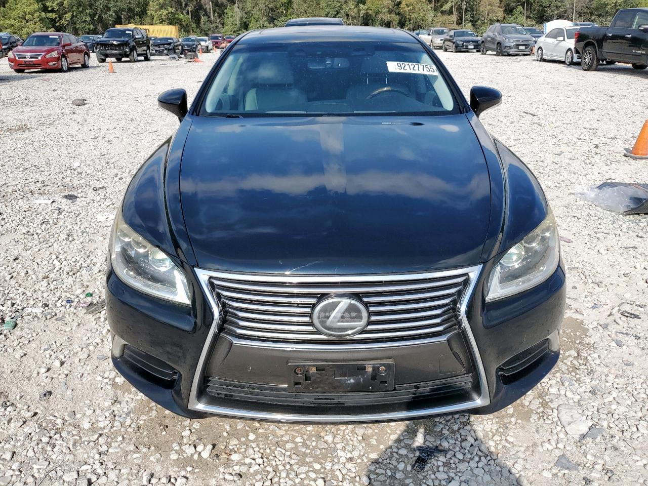 Lexus LS 460l Image 8