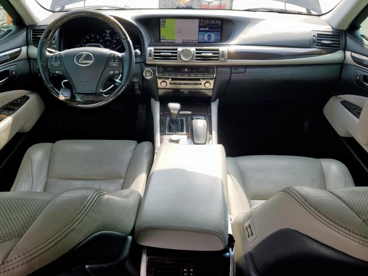 Lexus LS 460l Image 7