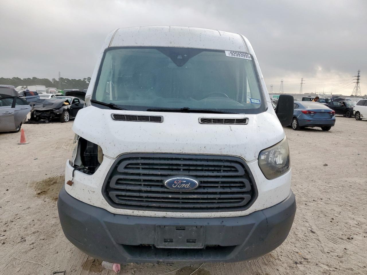 Ford Transit T-250 Image 4