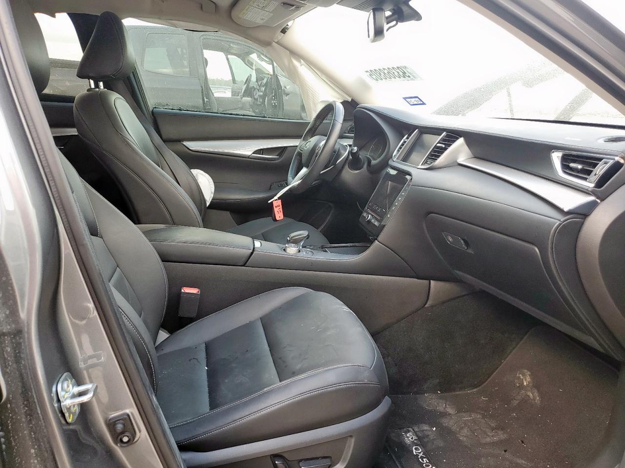 INFINITI Qx Luxe Image 6