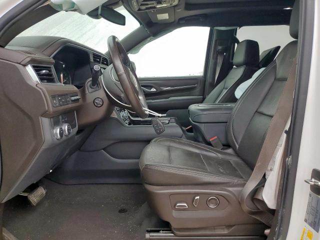 GMC Yukon Denali Image 10