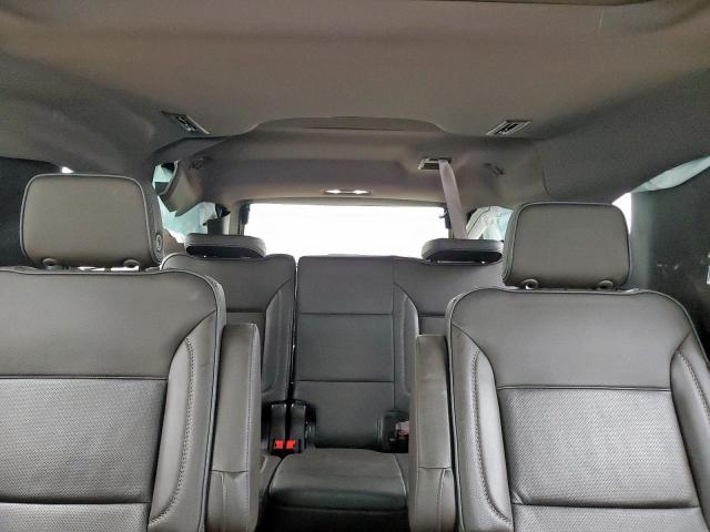 GMC Yukon Denali Image 13