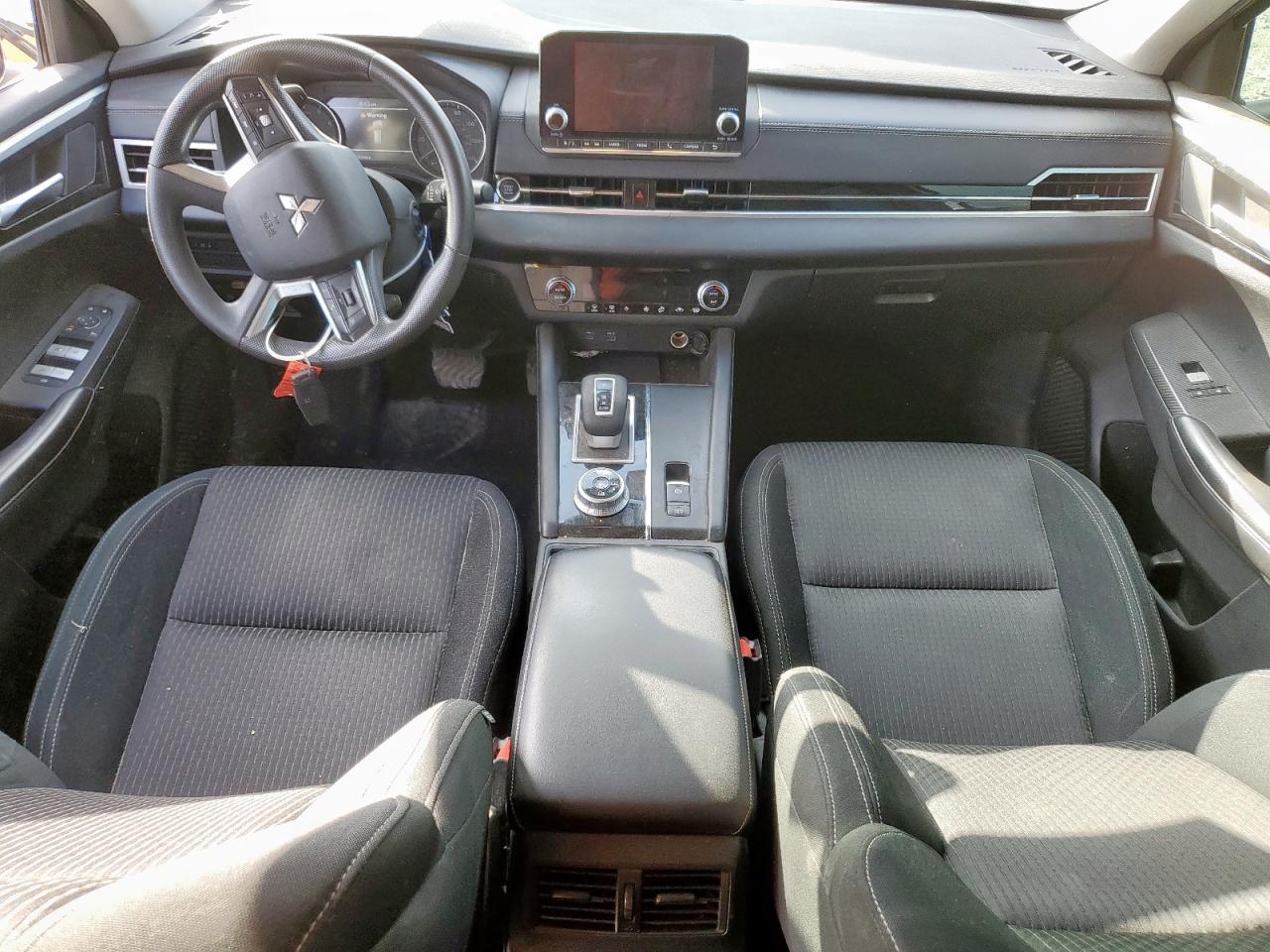 Mitsubishi Outlander Es Image 4