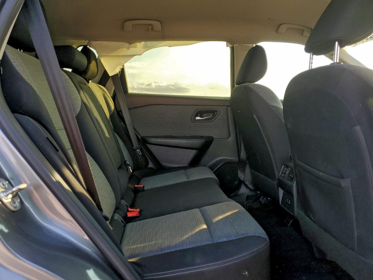 Nissan Rogue Sv Image 13