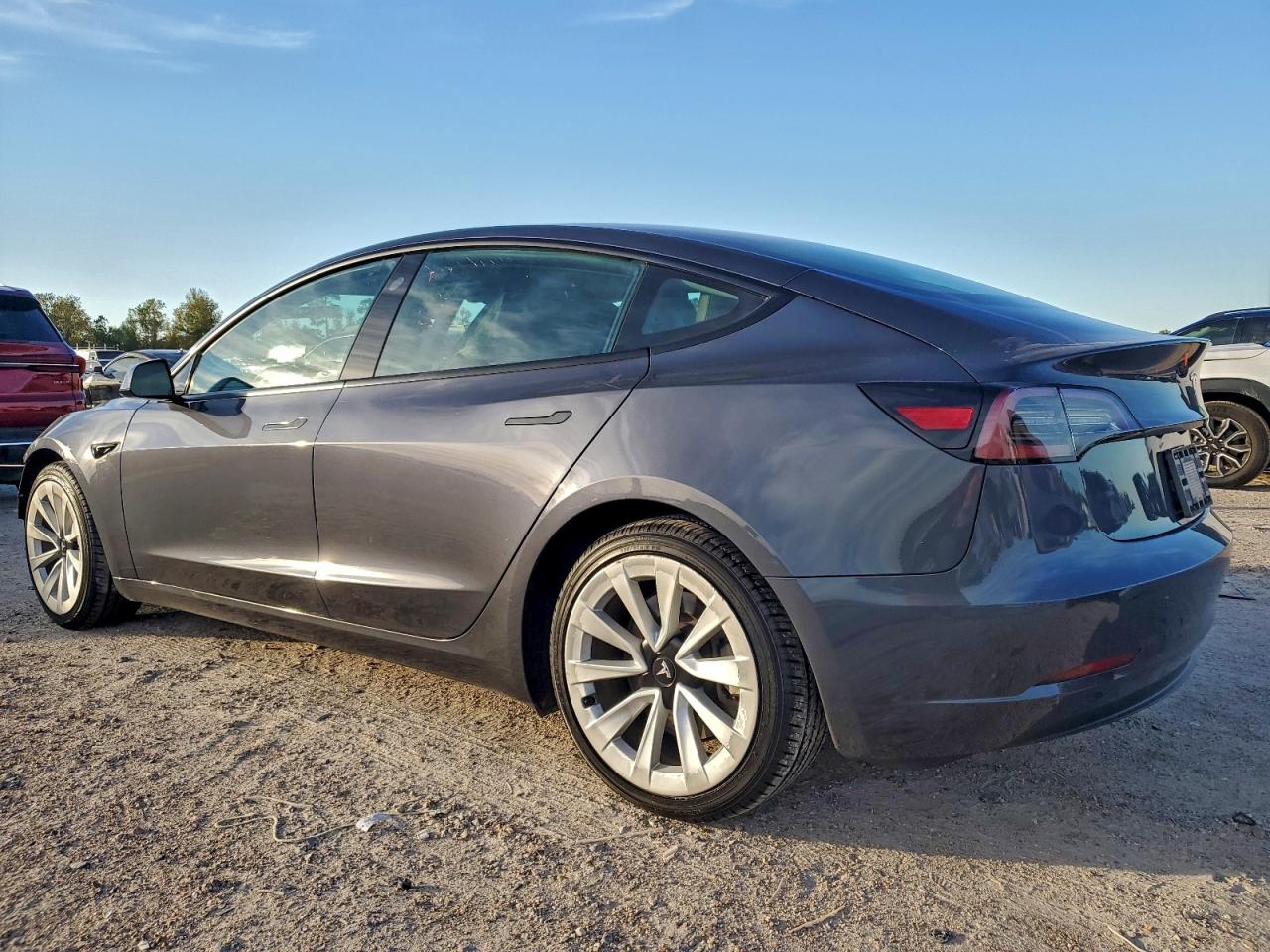 Tesla Model 3 Image 3