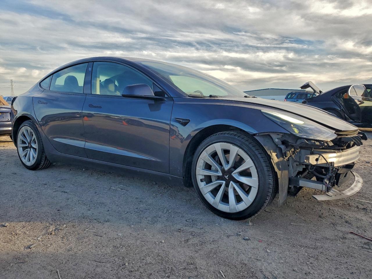 Tesla Model 3 Image 4