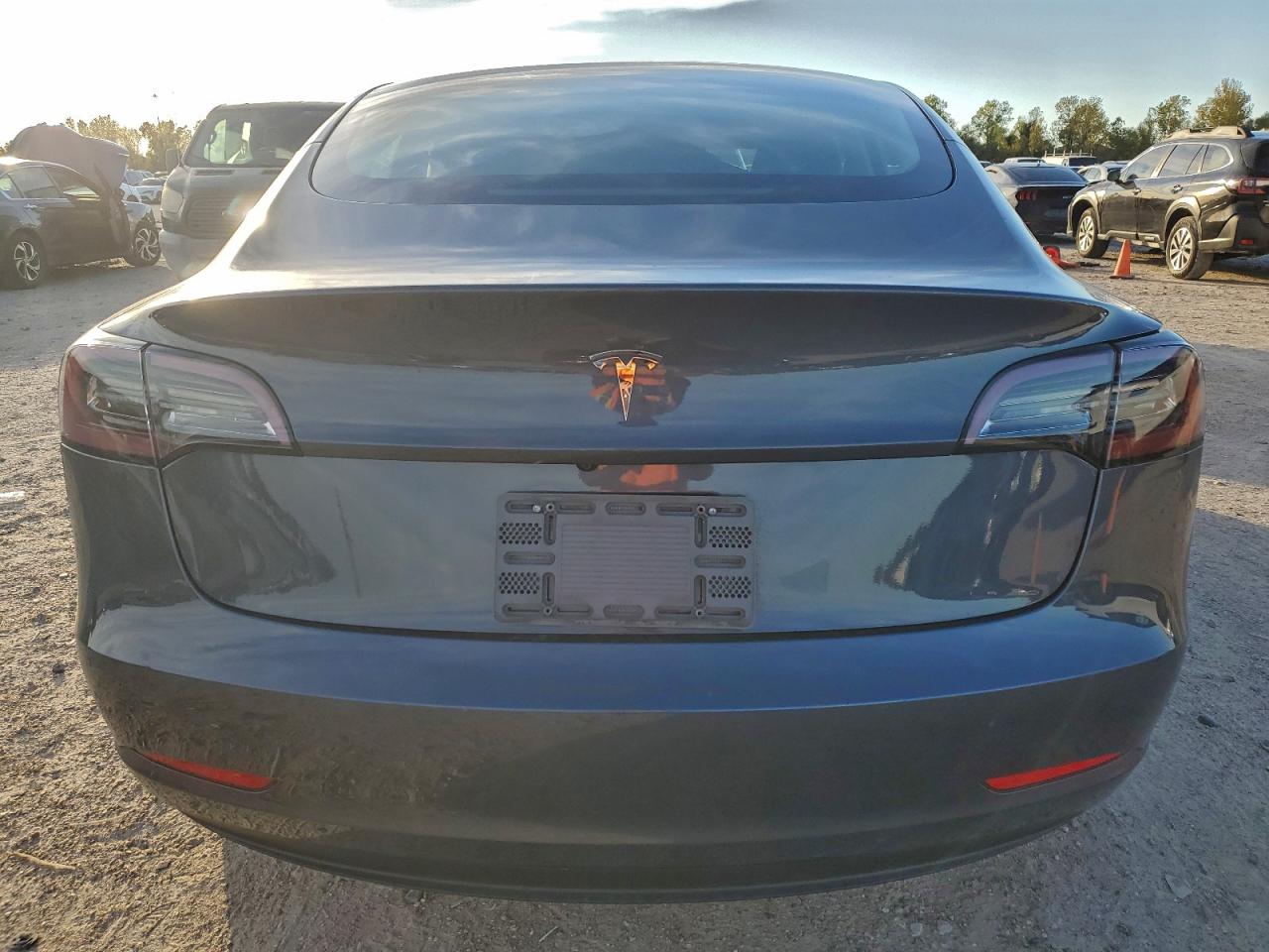 Tesla Model 3 Image 12