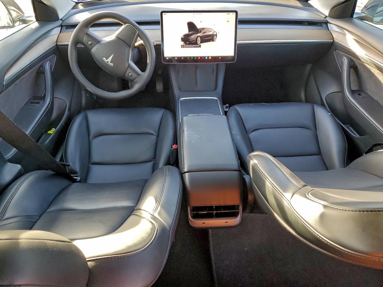 Tesla Model 3 Image 6
