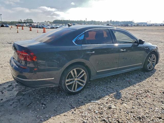 Volkswagen Passat R-line Image 2